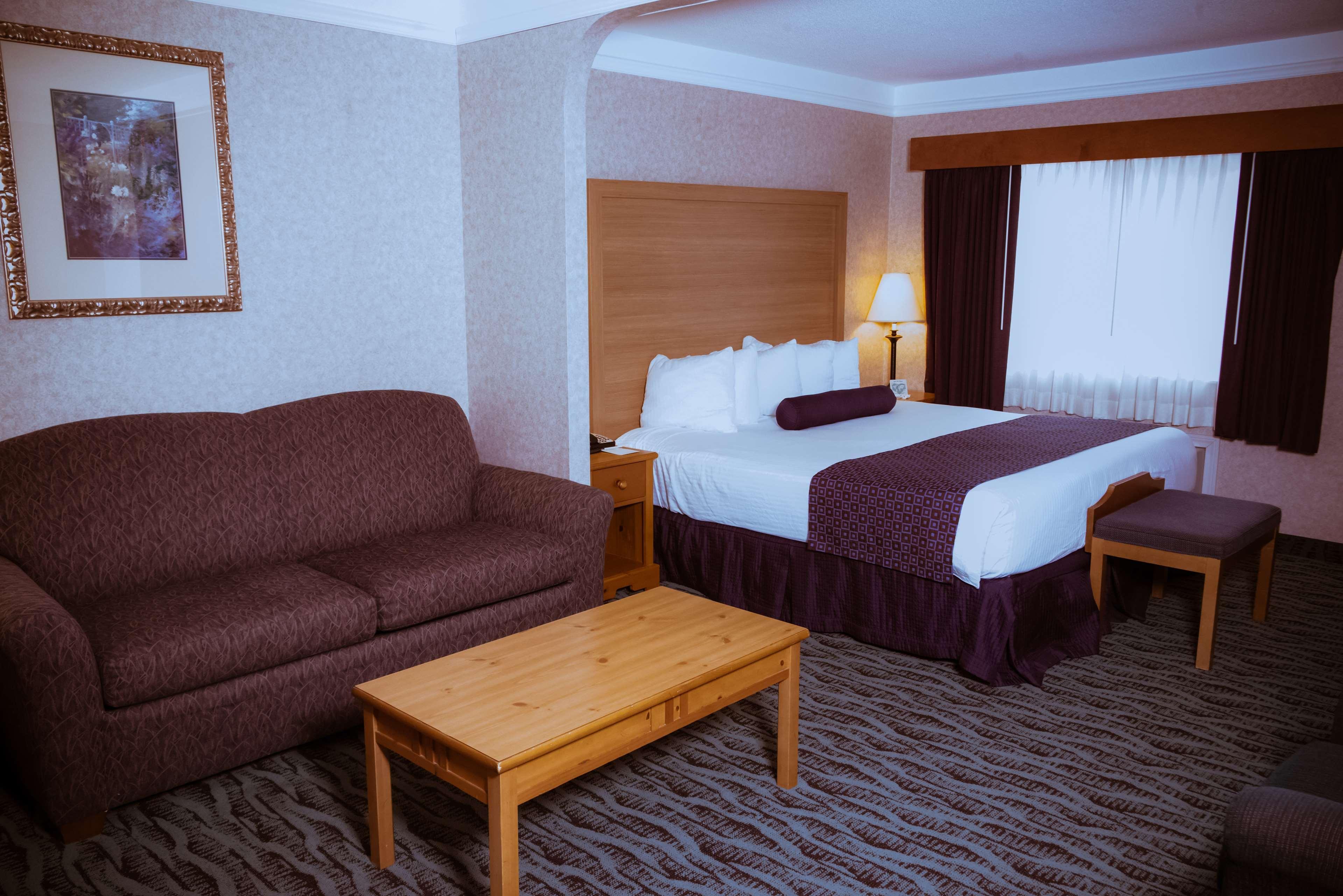 Best Western Plus Executive Court Inn & Conference Center Manchester Exterior photo